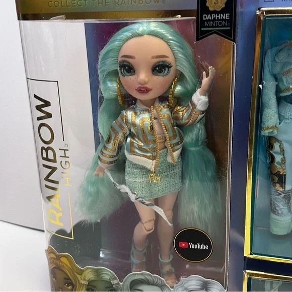 Rainbow High Series 3 Daphne Minton MGA Doll Mint Color New In Box - Picture 6 of 8